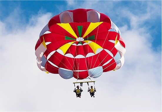 パラセーリング、マリンスポーツ